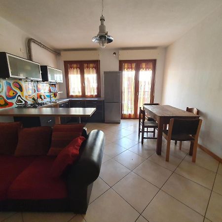 Апартаменты Casafabio 7Min To Garda Lake Кастильоне-делле-Стивьере Экстерьер фото